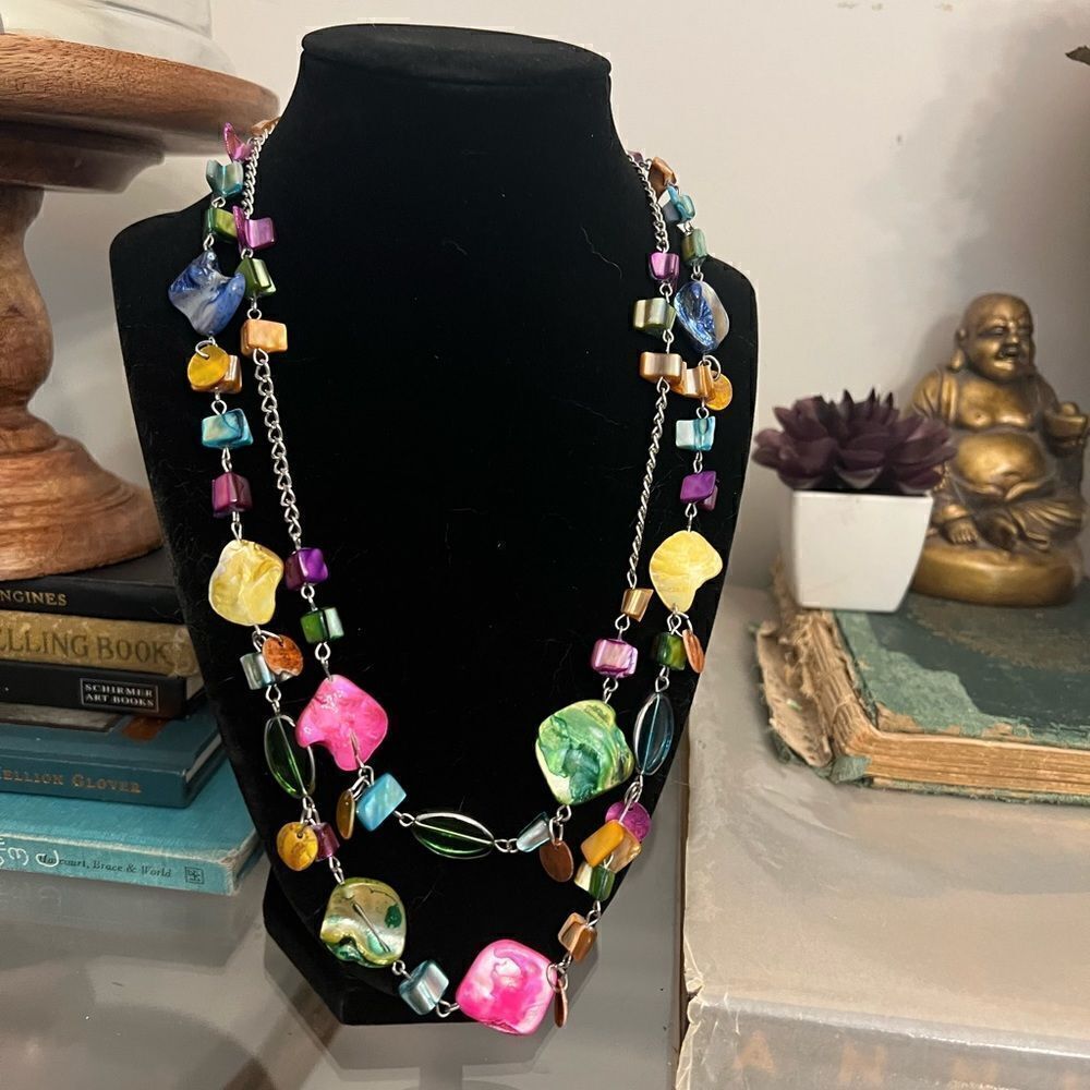 Women’s Beautiful colorful layered silver chain necklace.